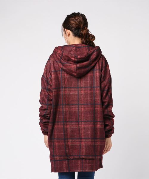 rovtski（ロフトスキー）の「rovtski【ビッグシルエット】ウォーマージャージ2018 エクストラビックパーカー/WARMER JERZY 2018 PO EXTRA BIGGER（パーカー・レディース・ワイン/ホワイト×レッド/ブラック/グリーン・FREE）」の5枚目の写真