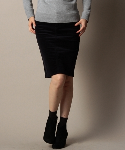 BEAUTY&YOUTH UNITED ARROWS（ビューティーアンドユースユナイテッドアローズ）の「BYBC コーデュロイ ペンシルミドルスカート 2 §　◆（スカート・レディース・ネイビー/オフホワイト・SMALL/MEDIUM）」の2枚目の写真