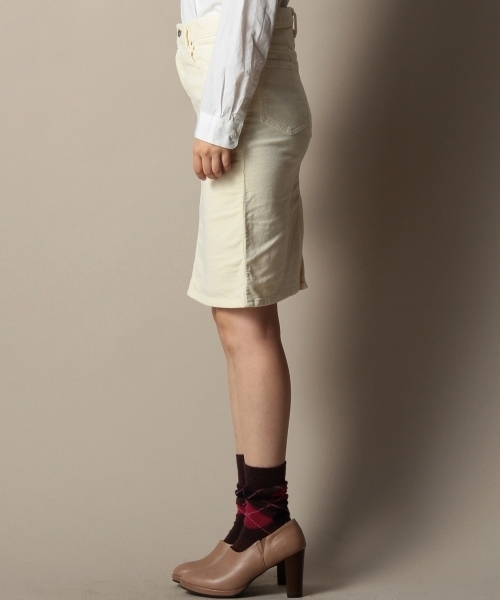 BEAUTY&YOUTH UNITED ARROWS（ビューティーアンドユースユナイテッドアローズ）の「BYBC コーデュロイ ペンシルミドルスカート 2 §　◆（スカート・レディース・ネイビー/オフホワイト・SMALL/MEDIUM）」の4枚目の写真