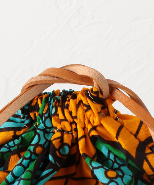 ODETTE E ODILE（オデットエオディール）の「Kanga lesoｷﾝﾁｬｸ（ショルダーバッグ・レディース・オレンジ/イエロー/ケリー/ネイビー・FREE）」の8枚目の写真