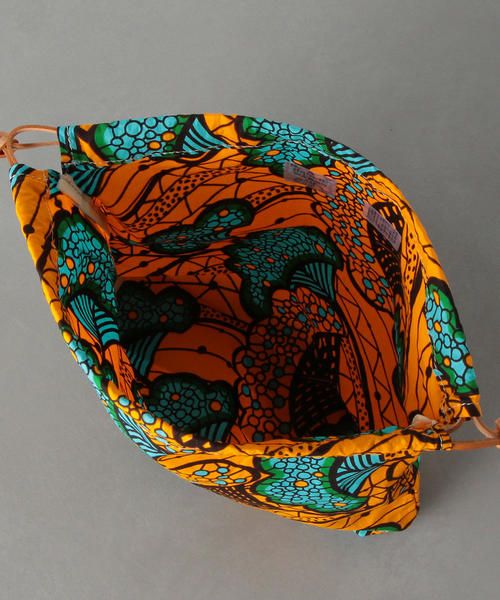 ODETTE E ODILE（オデットエオディール）の「Kanga lesoｷﾝﾁｬｸ（ショルダーバッグ・レディース・オレンジ/イエロー/ケリー/ネイビー・FREE）」の11枚目の写真