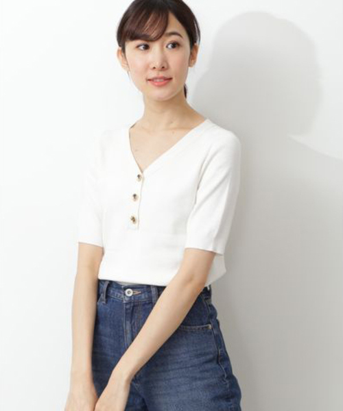 NATURAL BEAUTY BASIC（ナチュラルビューティーベーシック）の「[洗える]サマーコットンベーシックニット（ニット/セーター・レディース・ベージュ/ネイビー/オフホワイト/マジェンタ/ホワイト系その他/ダークブルー・MEDIUM）」の2枚目の写真