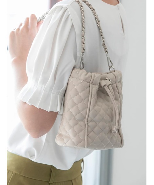 fifth(フィフス)の「キルティング巾着ショルダーバッグ(ショルダーバッグ・レディース・カーキ/ブルー/アイボリー・FREE)」の2枚目の写真