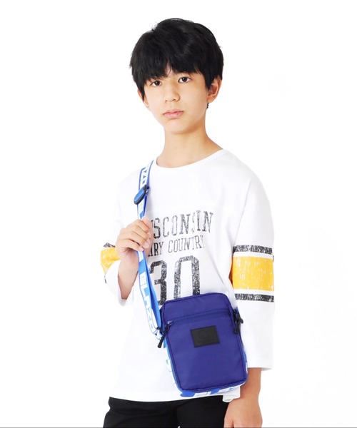 GLAZOS（グラソス）の「ナイロンオックス・ロゴテープ縦型ミニショルダーバッグ（ショルダーバッグ・キッズ・ブラック/レッド/ブルー/ベージュ・フリー）」の4枚目の写真