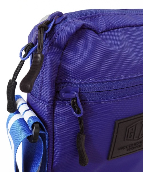 GLAZOS（グラソス）の「ナイロンオックス・ロゴテープ縦型ミニショルダーバッグ（ショルダーバッグ・キッズ・ブラック/レッド/ブルー/ベージュ・フリー）」の11枚目の写真