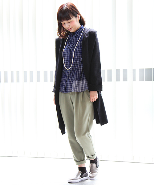 alcali(アルカリ)の「T/Rカルゼ ツータックパンツ(その他パンツ・レディース・ブラック/チャコール/オリーブ・2/3)」の12枚目の写真