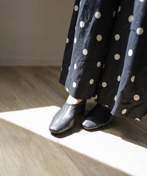 SESTO(セスト)の「センターシームストレッチ素材のアンクル丈カバードパンプスギャザーシューズ(パンプス・レディース・ブラック/ブラウン/アイボリー/ブラック系その他・22.5cm/23.5cm/24.5cm/23.0cm/24.0cm)」の15枚目の写真