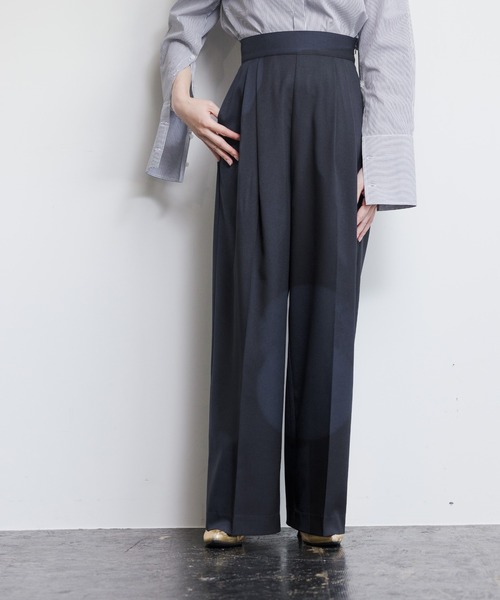 LEPSIM(レプシィム)の「【FOR I SERIES】ツイルストレッチパンツ 934758(その他パンツ・レディース・グレー/ネイビー・SMALL/SS)」の1枚目の写真