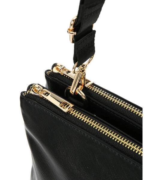 YECCA VECCA（イェッカヴェッカ）の「3ポケットショルダーバッグ　＊（トートバッグ・レディース・アイボリー/チャコールグレー/ブラック・FREE）」の11枚目の写真