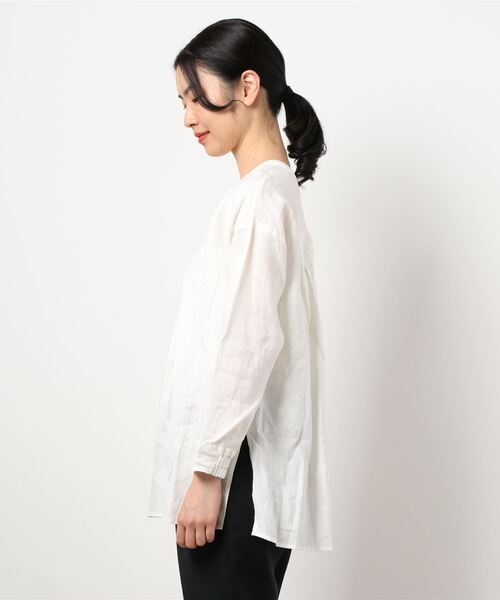 Q（キュー）の「2wayフレンチリネンシャツ（シャツ/ブラウス・レディース・ホワイト・MEDIUM）」の3枚目の写真