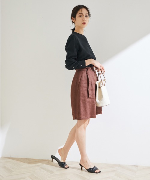 ROPE'(ロペ)の「【洗える】デシンノーカラーシャツ(シャツ/ブラウス・レディース・ブラック/オフホワイト/ピンク系その他・38)」の8枚目の写真