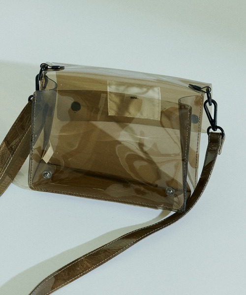 Daily russet（デイリー ラシット）の「【ani.】 PVCフラップショルダーバッグ（ショルダーバッグ・レディース・ブラック/ブラウン/グレー・FREE）」の9枚目の写真