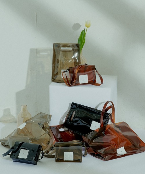 Daily russet（デイリー ラシット）の「【ani.】 PVCフラップショルダーバッグ（ショルダーバッグ・レディース・ブラック/ブラウン/グレー・FREE）」の21枚目の写真