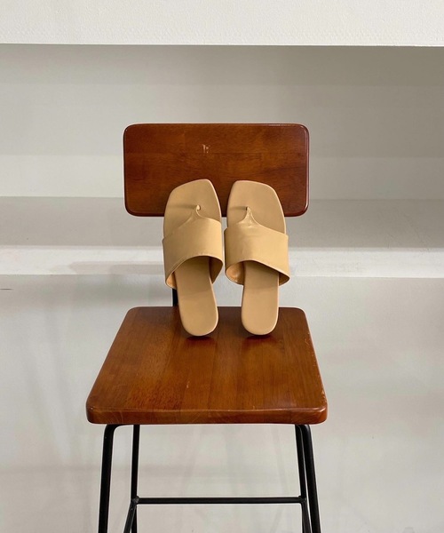 lawgy（ラウジー）の「flat tong sandal（サンダル・レディース・ブラック/ベージュ/ブラウン・S/M/L）」の6枚目の写真