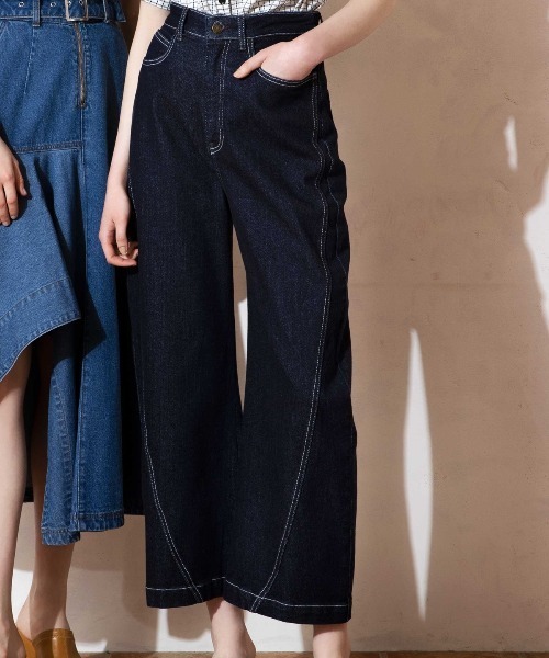 REDYAZEL(レディアゼル)の「デニムコクーンデザインパンツ(デニムパンツ・レディース・ネイビー/オフホワイト・SMALL/MEDIUM)」の2枚目の写真