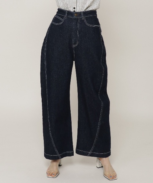 REDYAZEL(レディアゼル)の「デニムコクーンデザインパンツ(デニムパンツ・レディース・ネイビー/オフホワイト・SMALL/MEDIUM)」の15枚目の写真