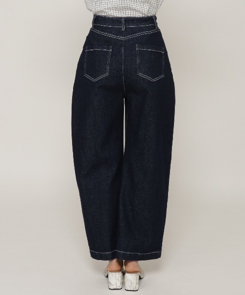 REDYAZEL(レディアゼル)の「デニムコクーンデザインパンツ(デニムパンツ・レディース・ネイビー/オフホワイト・SMALL/MEDIUM)」の13枚目の写真