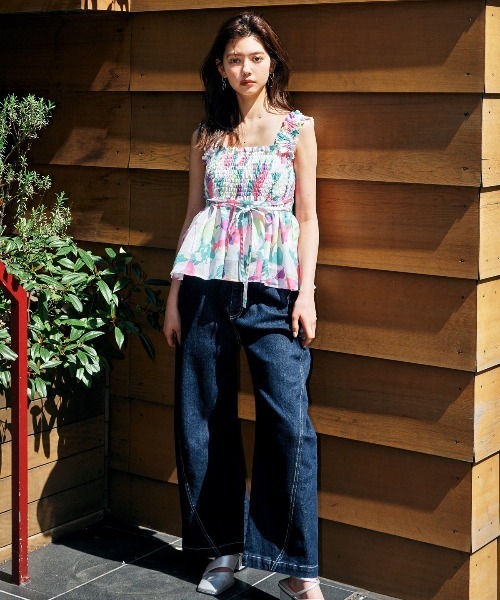 REDYAZEL(レディアゼル)の「デニムコクーンデザインパンツ(デニムパンツ・レディース・ネイビー/オフホワイト・SMALL/MEDIUM)」の21枚目の写真