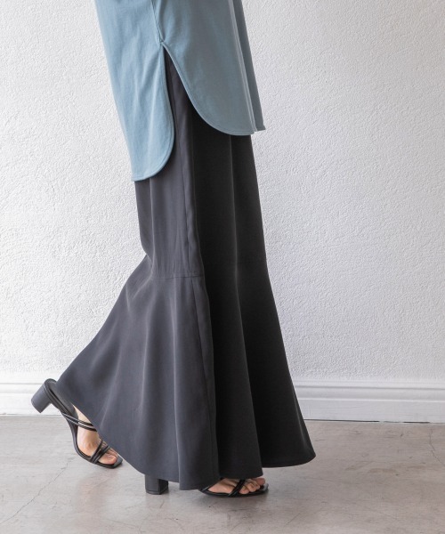 yuw（ユウ）の「ツイルマーメイドスカート　951891（スカート・レディース・ブラック/ピンク/ブルー・MEDIUM/LARGE）」の2枚目の写真