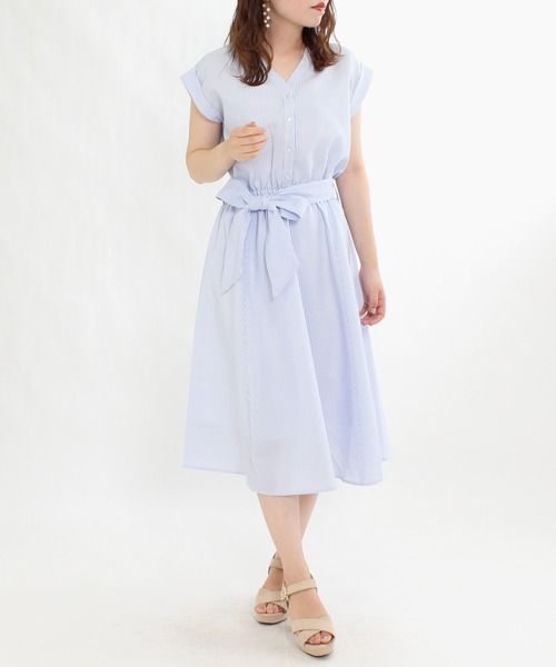 ASTORIA ODIER(アストリアオディール)の「ストライプヘンリーネックワンピース(ワンピース・レディース・ベージュ/ピンク/ブルー/ブラック×ブルー・MEDIUM)」の3枚目の写真
