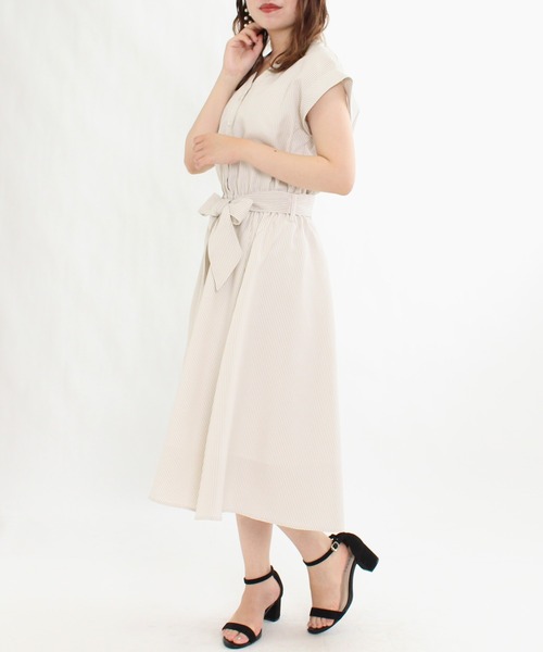 ASTORIA ODIER(アストリアオディール)の「ストライプヘンリーネックワンピース(ワンピース・レディース・ベージュ/ピンク/ブルー/ブラック×ブルー・MEDIUM)」の11枚目の写真