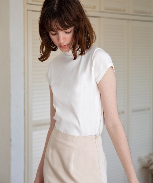 mangata(モンガータ)の「High neck tee(Tシャツ/カットソー・レディース・ホワイト/ブラック・FREE)」の1枚目の写真