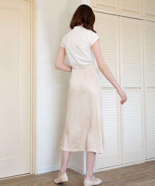 mangata(モンガータ)の「High neck tee(Tシャツ/カットソー・レディース・ホワイト/ブラック・FREE)」の7枚目の写真