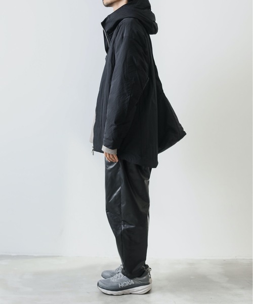 ATTACHMENT（アタッチメント）の「C/NY TYPEWRIGHTER CLOTH HOODED DOWN COAT（ダウンジャケット/コート・メンズ・ライトグレー/ブラック・2/1/3）」の14枚目の写真
