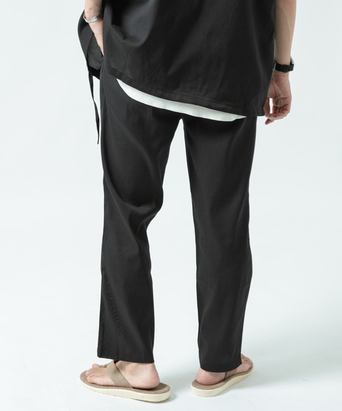 ITEMS URBANRESEARCH(アイテムズ アーバンリサーチ)の「【セットアップ着用可能】パナマイージーパンツ(その他パンツ・メンズ・ネイビー/ブラック/ブラウン・MEDIUM/LARGE)」の22枚目の写真