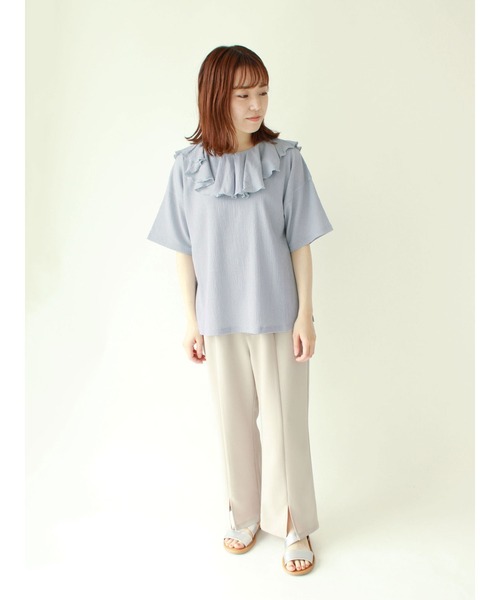 ehka sopo（エヘカソポ）の「カット楊柳ラッフル衿プルオーバー（Tシャツ/カットソー・レディース・オフホワイト/ブラック/サックスブルー・ﾌﾘ-）」の6枚目の写真