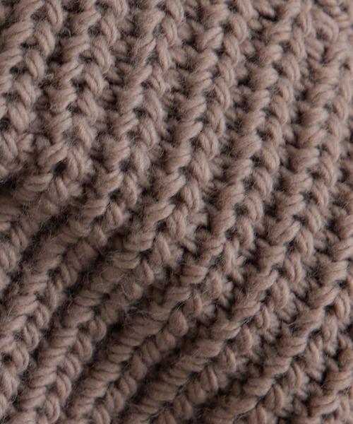 SALON adam et rope'（サロン アダム エ ロペ）の「<春まで使える>ローゲージ袖ボリュームニットカーディガン（カーディガン/ボレロ・レディース・チャコールグレー/ブラウン/オフホワイト・FREE）」の17枚目の写真