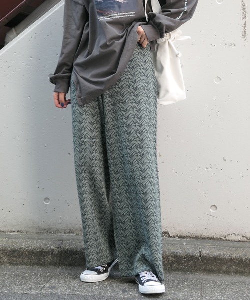 CORNERS（コーナーズ）の「ジオメトリック柄ジャガードニットスラックスパンツ（その他パンツ・レディース・ブラック/ブラウン/カーキ/ブルー・FREE）」の5枚目の写真