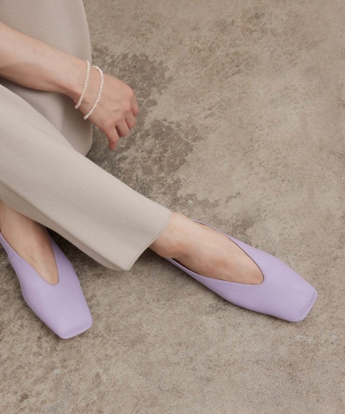 ROPE'（ロペ）の「ソフトスクエアカッターシューズ（パンプス・レディース・ホワイト/ブラック/パープル系その他・36/37/36.5/37.5/35.5）」の3枚目の写真