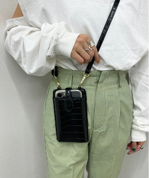 apres jour mignon（アプレジュールミニョン）の「【apresjour mignon×ARIAZ】コンパクトショルダーバック（ショルダーバッグ・レディース・アイボリー/ライトブルー/ブラック・ONESIZE）」の5枚目の写真