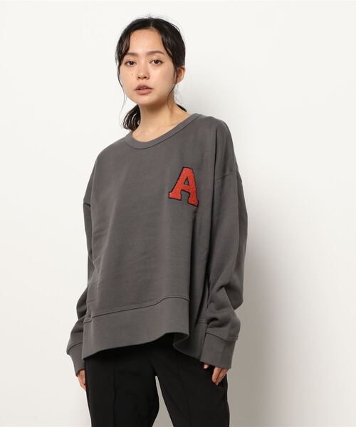 AMERICAN HOLIC(アメリカンホリック)の「ワッペンロゴ裏毛カットプルオーバー(スウェット・レディース・ネイビー/チャコールグレー・L/M)」の3枚目の写真