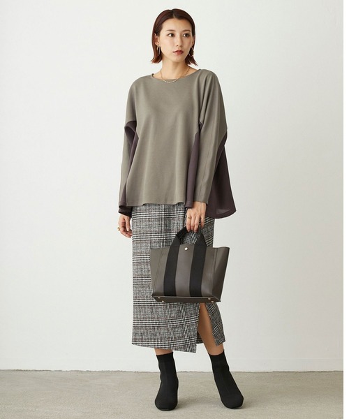 NICOLE white(ニコルホワイト)の「サイド異素材使いフレアーTEE(Tシャツ/カットソー・レディース・ブラック/グレー/オフホワイト・FREE)」の15枚目の写真