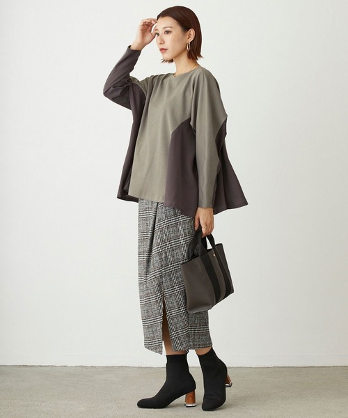 NICOLE white(ニコルホワイト)の「サイド異素材使いフレアーTEE(Tシャツ/カットソー・レディース・ブラック/グレー/オフホワイト・FREE)」の16枚目の写真