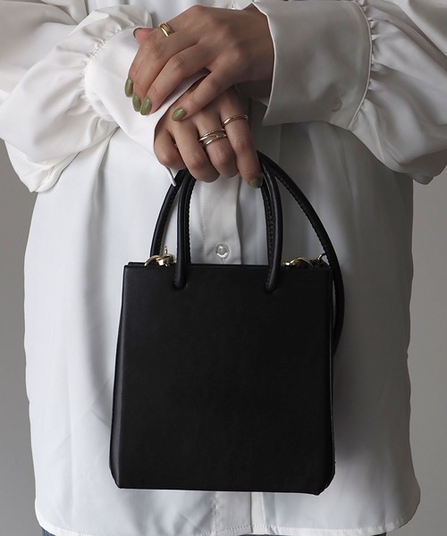 Riberry（リベリー）の「ショッパー風ミニショルダーバッグ（ショルダーバッグ・レディース・ホワイト/ブラック/ブラウン・FREE）」の6枚目の写真