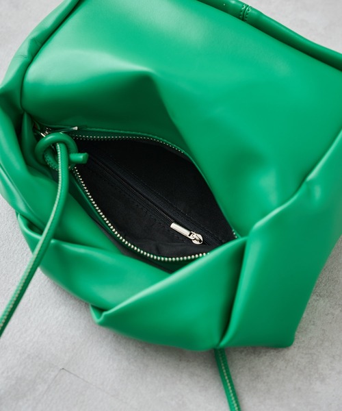 prose verse(プロズヴェール)の「2WAYスクエアショルダーバッグ(ショルダーバッグ・レディース・オフホワイト/ブラック/グリーン・フリ-)」の8枚目の写真