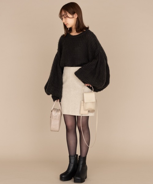 NEUNA（ヌナ）の「ニュアンスカラーモヘアライクボリュームスリーブニット（ニット/セーター・レディース・ブラック/グリーン/アイボリー・FREE）」の13枚目の写真