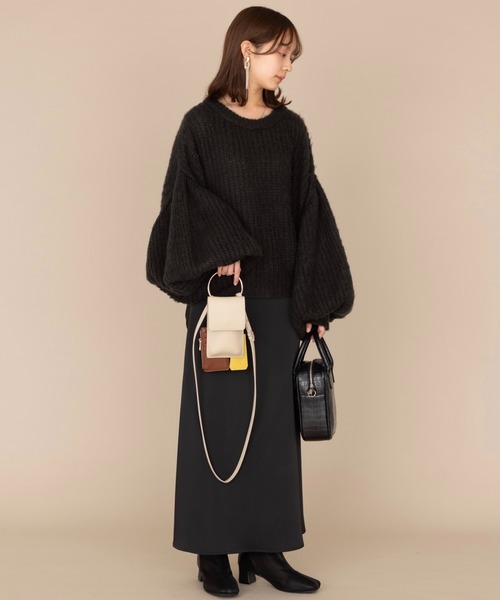 NEUNA（ヌナ）の「ニュアンスカラーモヘアライクボリュームスリーブニット（ニット/セーター・レディース・ブラック/グリーン/アイボリー・FREE）」の12枚目の写真