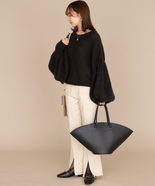 NEUNA（ヌナ）の「ニュアンスカラーモヘアライクボリュームスリーブニット（ニット/セーター・レディース・ブラック/グリーン/アイボリー・FREE）」の15枚目の写真