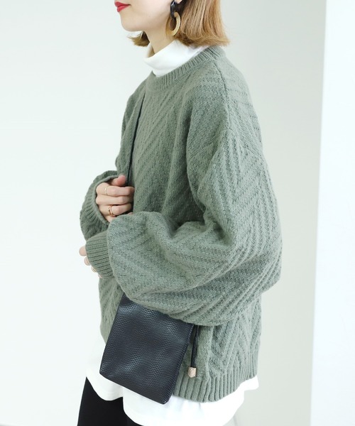 reca(レカ)の「ドルマンスリーブヘリンボーン編みニットプルオーバー(ニット/セーター・レディース・グリーン/マスタード/グレイッシュベージュ/ブルー・FREE)」の14枚目の写真