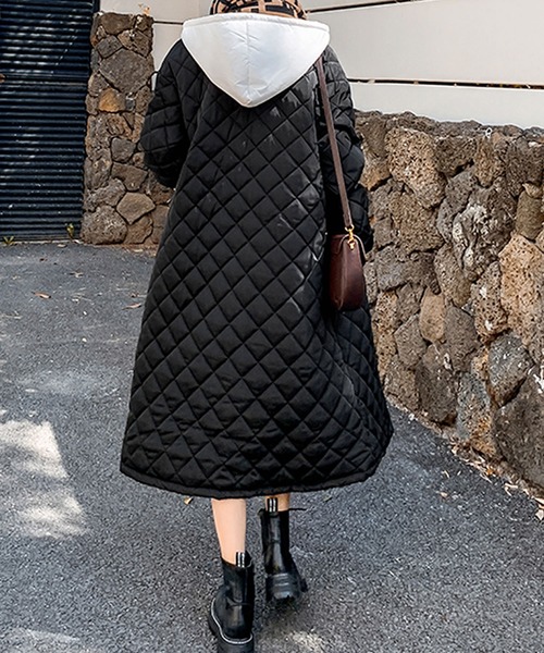 Primazel(プリマゼル)の「フード付き キルティング コート(その他アウター・レディース・ブラック/キャメル・M)」の12枚目の写真