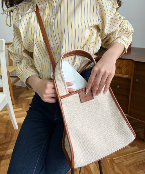 moment+(モーメントプラス)の「キャンバス ポーチ付き 2WAYスクエアトートバッグ(トートバッグ・レディース・モカ/オレンジ/ブラック・FREE)」の8枚目の写真