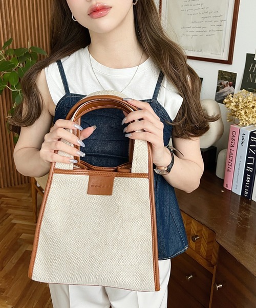 moment+(モーメントプラス)の「キャンバス ポーチ付き 2WAYスクエアトートバッグ(トートバッグ・レディース・モカ/オレンジ/ブラック・FREE)」の15枚目の写真