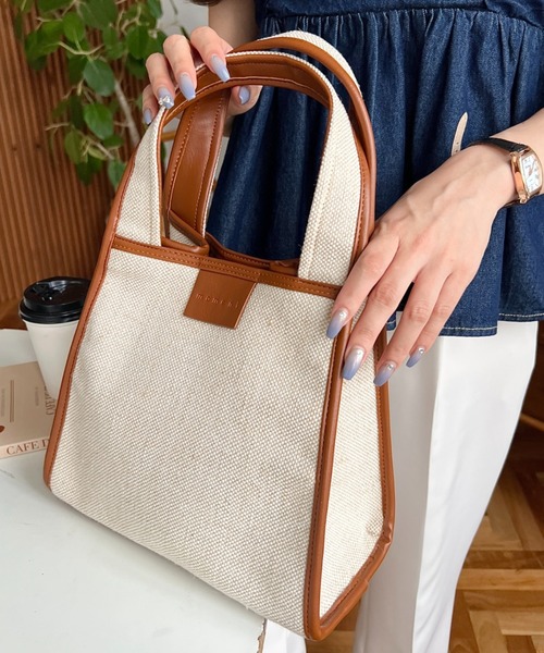 moment+(モーメントプラス)の「キャンバス ポーチ付き 2WAYスクエアトートバッグ(トートバッグ・レディース・モカ/オレンジ/ブラック・FREE)」の18枚目の写真