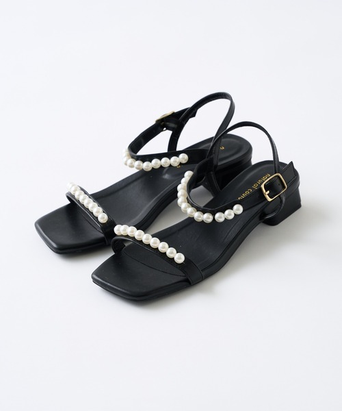 natural couture（ナチュラルクチュール）の「パールストラップサンダル（サンダル・レディース・ブラック/ベージュ/アイボリー・MEDIUM/LARGE）」の11枚目の写真