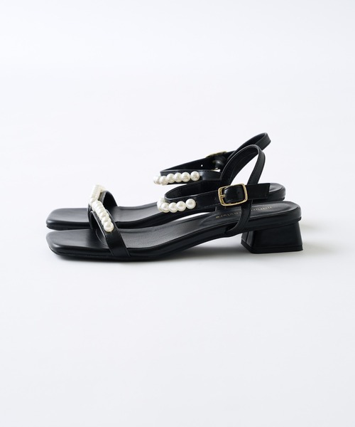 natural couture（ナチュラルクチュール）の「パールストラップサンダル（サンダル・レディース・ブラック/ベージュ/アイボリー・MEDIUM/LARGE）」の12枚目の写真
