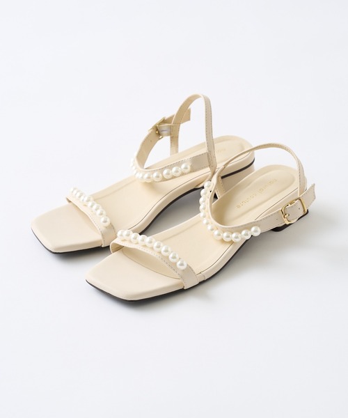 natural couture（ナチュラルクチュール）の「パールストラップサンダル（サンダル・レディース・ブラック/ベージュ/アイボリー・MEDIUM/LARGE）」の7枚目の写真